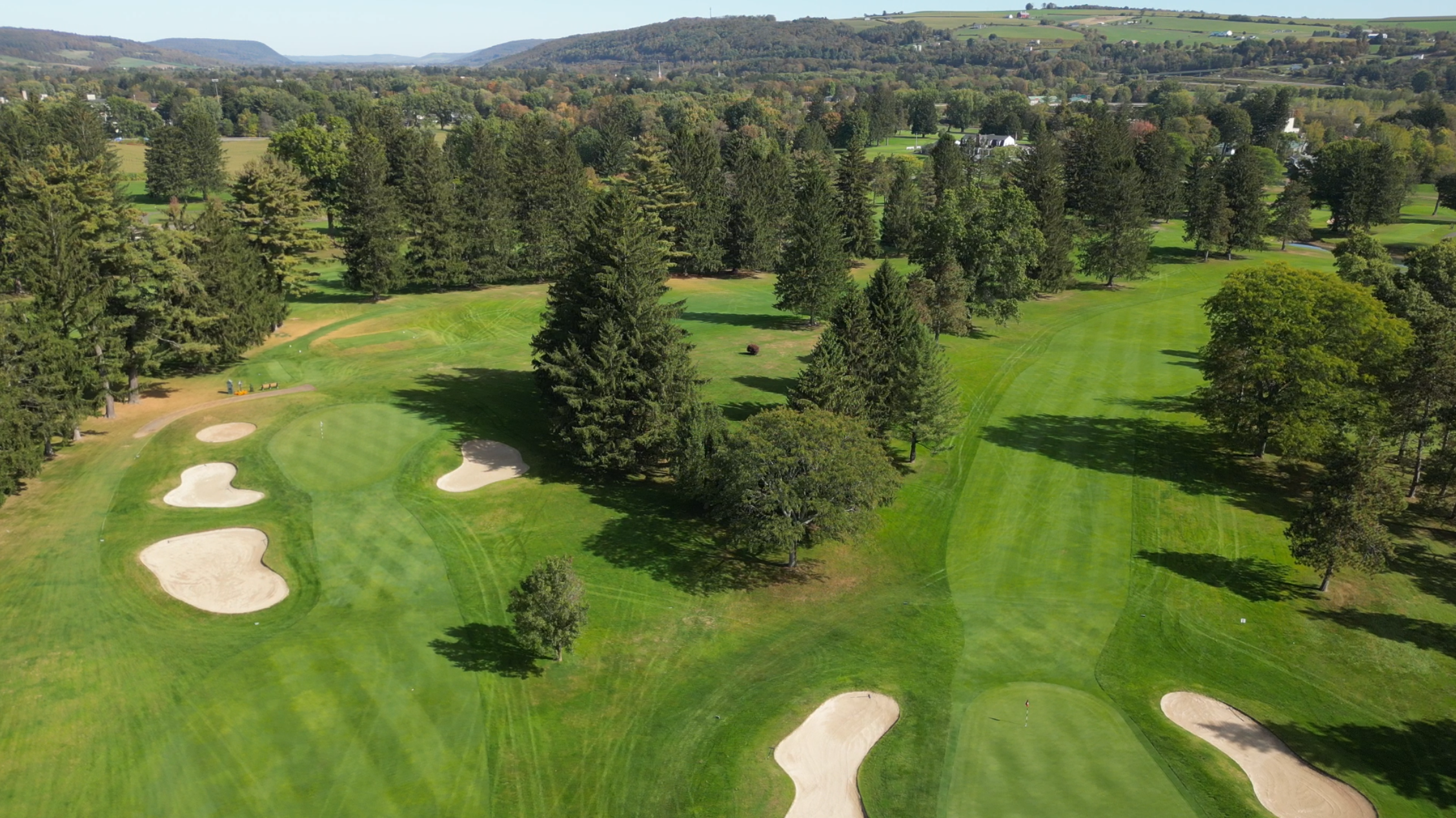 Homer Valley And Hill With A Beautfiul Split Course And Greens With Bunkers Throughout